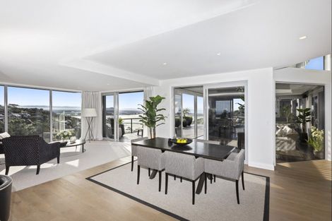 Photo of property in 15 Omeo Crescent, Redcliffs, Christchurch, 8081