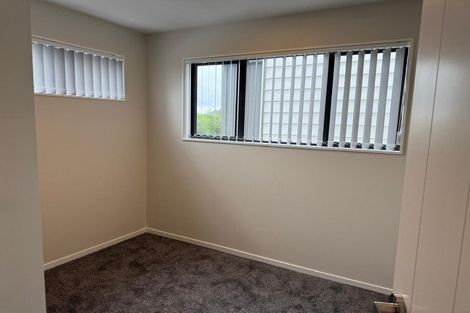 Photo of property in 105 Grove Road, Papakura, 2110