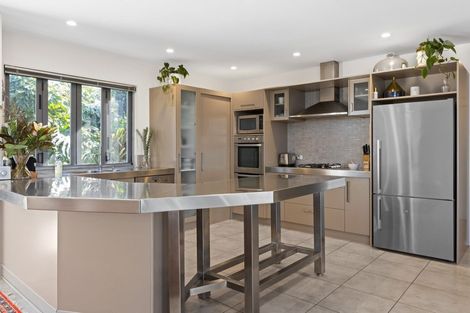 Photo of property in 43 Guys Hill Road, Hospital Hill, Napier, 4110