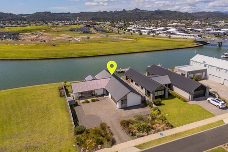 Photo of property in 20 Ngaroma Crescent, Whitianga, 3510