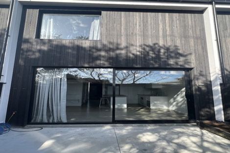 Photo of property in 5 Te Ara O Paetutu, Petone, Lower Hutt, 5012