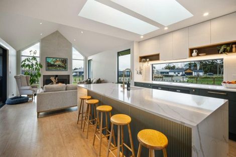 Photo of property in 1a Riverdale Place, Amberley, 7410