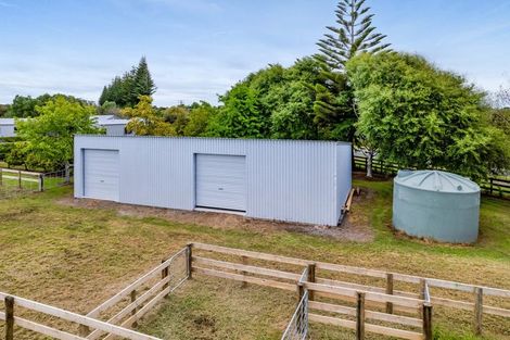 Photo of property in 129 Richmond Road, Brixton, New Plymouth, 4373