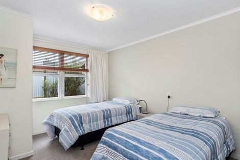 Photo of property in 16 Beach Grove, Omokoroa, 3114