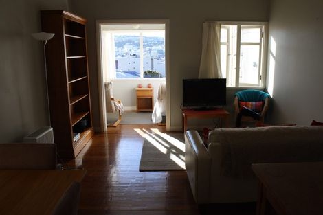 Photo of property in 4/1 Earls Terrace, Mount Victoria, Wellington, 6011