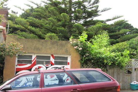 Photo of property in 19 Edinburgh Terrace, Berhampore, Wellington, 6023