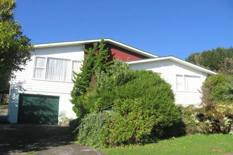 Photo of property in 11 Woodman Drive, Tawa, Wellington, 5028