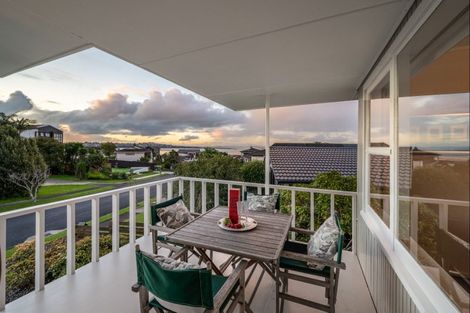 Photo of property in 8 Fielding Crescent, Farm Cove, Auckland, 2012