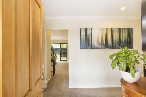 Photo of property in 2 Henley Court, Highbury, Palmerston North, 4412