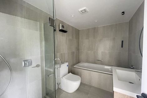 Photo of property in 40d Evelyn Place, Hillcrest, Auckland, 0627