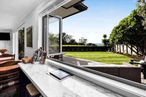 Photo of property in 3 Baring Terrace, Strandon, New Plymouth, 4312