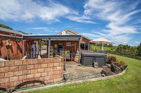 Photo of property in 2708 Kaipara Coast Highway, Glorit, Warkworth, 0984