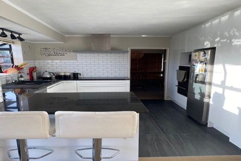 Photo of property in 141 West Harbour Drive, West Harbour, Auckland, 0618