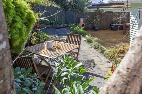 Photo of property in 103 Tilley Road, Paekakariki, 5034