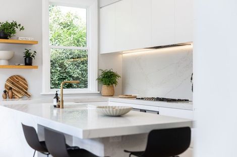 Photo of property in 22 Plunket Street, Kelburn, Wellington, 6012