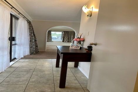 Photo of property in 165 Tait Drive, Greenmeadows, Napier, 4112