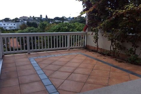 Photo of property in 80 Beechdale Crescent, Pakuranga Heights, Auckland, 2010