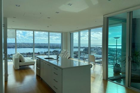 Photo of property in Sentinel Apartments, 2001/3 Northcroft Street, Takapuna, Auckland, 0622