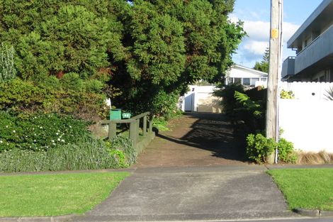 Photo of property in 42 Takutai Avenue, Half Moon Bay, Auckland, 2012