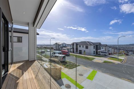 Photo of property in 29 Elevation Street, Flat Bush, Auckland, 2019