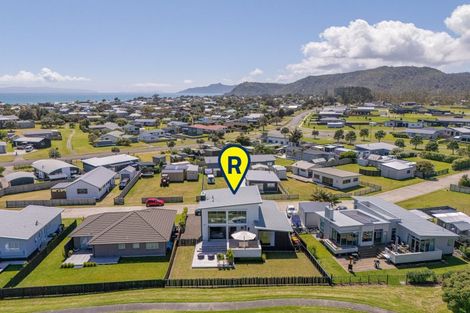 Photo of property in 116 Taupata Way, Matarangi, Whitianga, 3592