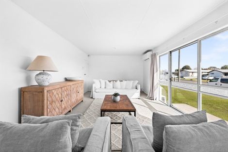 Photo of property in 61 Diaz Drive, Flaxmere, Hastings, 4120