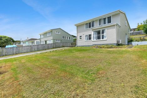 Photo of property in 30 Corinna Street, Waitangirua, Porirua, 5024