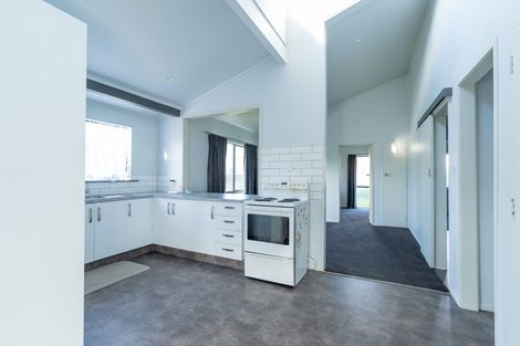 Photo of property in 56 Geraldine Crescent, Cloverlea, Palmerston North, 4412