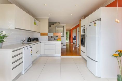 Photo of property in 2/111 Beach Road, Pahurehure, Papakura, 2113