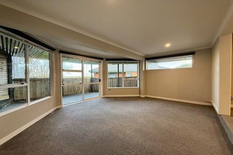 Photo of property in 13 Van Dyke Place, West Harbour, Auckland, 0618