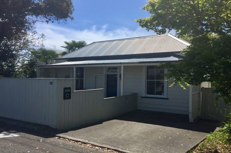 Photo of property in 37 Napier Terrace, Hospital Hill, Napier, 4110