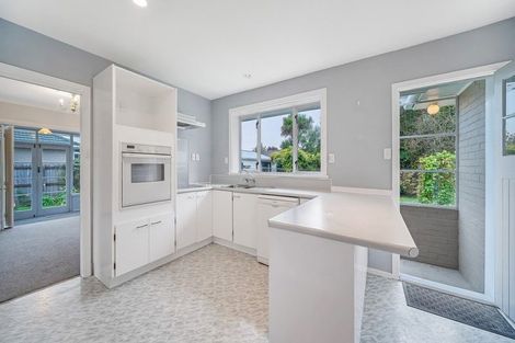 Photo of property in 10 Burnside Crescent, Burnside, Christchurch, 8053