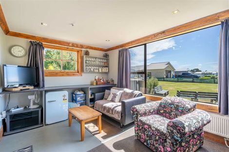 Photo of property in 17 Marama Avenue North, Otatara, Invercargill, 9879