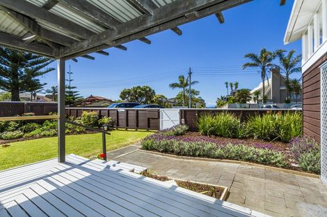 Photo of property in 2/8 Craig Road, Milford, Auckland, 0620