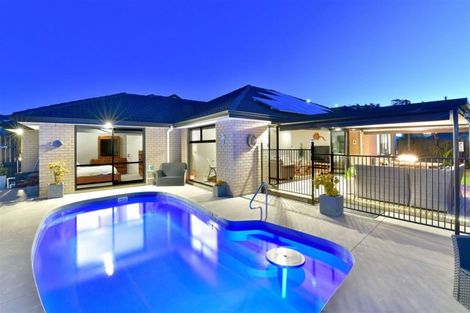 Photo of property in 32 Woodridge Drive, Stanmore Bay, Whangaparaoa, 0932
