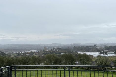 Photo of property in 283 Old North Road, Kumeu, 0892