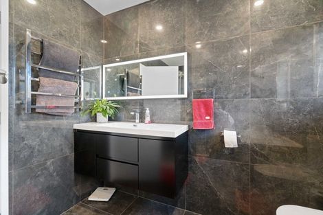 Photo of property in 22 Glenora Place, Hornby, Christchurch, 8042