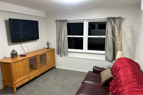 Photo of property in 121a Woodglen Road, Glen Eden, Auckland, 0602