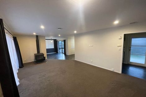 Photo of property in 28 Gem Street, Pukehangi, Rotorua, 3015