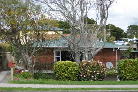 Photo of property in 82 Pendarves Street, New Plymouth, 4310