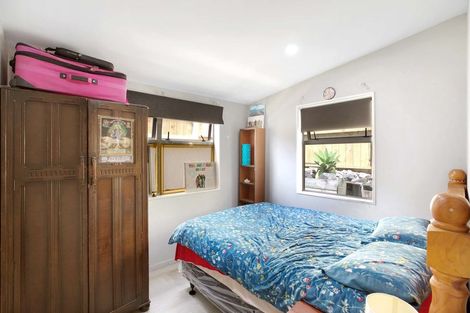 Photo of property in 2/55 Ennis Avenue, Pakuranga Heights, Auckland, 2010