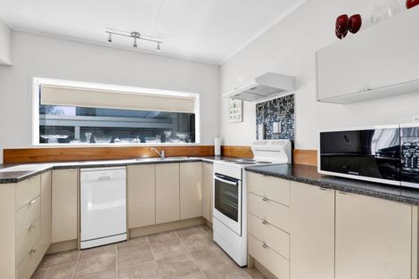 Photo of property in 2 Turuturu Road, Hawera, 4610