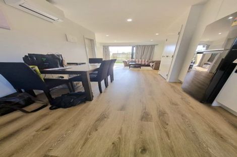 Photo of property in 3/25 Vodanovich Road, Te Atatu South, Auckland, 0610