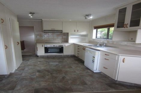 Photo of property in 66 Fyvie Avenue, Tawa, Wellington, 5028