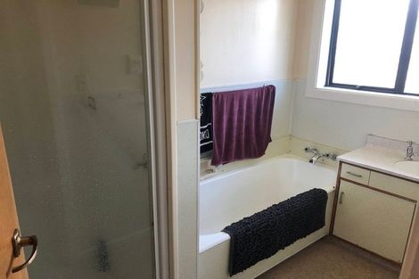 Photo of property in 1 Clonbern Place, Upper Riccarton, Christchurch, 8041