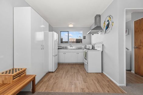 Photo of property in 42 Rutherford Drive, Waikanae Beach, Waikanae, 5036