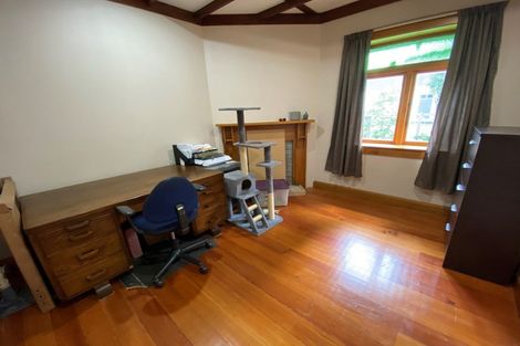 Photo of property in 21 Knowles Street, Terrace End, Palmerston North, 4410