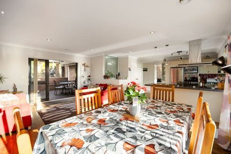 Photo of property in 6 Tironui Terrace, Western Heights, Hamilton, 3200