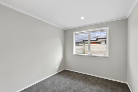 Photo of property in 8 Martingale Drive, Whitby, Porirua, 5024