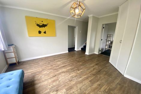 Photo of property in 7 Sealand Place, Mangere Bridge, Auckland, 2022